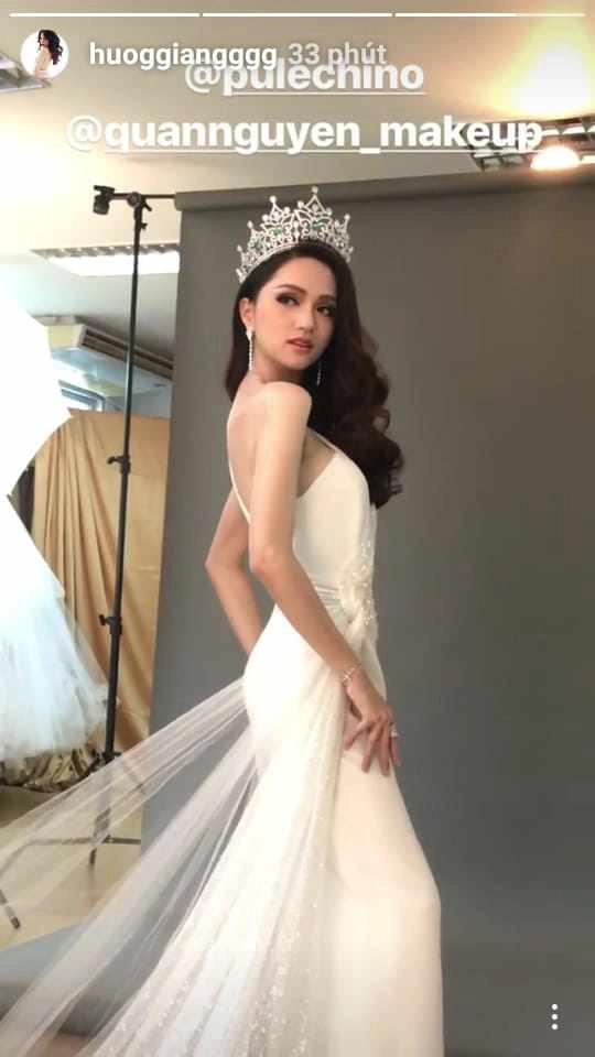 Xinh đẹp như búp bê nhưng hương giang lại lộ vòng 1 méo mó vì diện váy xẻ bạo - 5