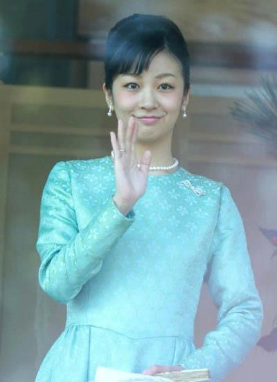 Xinh đẹp tuyệt trần nhưng công chúa nhật bản lại luôn ăn mặc già dặn hơn tuổi 20 - 12