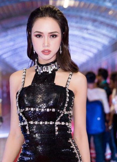 Xu hướng môi tều sang 2018 vẫn hot liệu bạn đã nắm được bí quyết từ các mỹ nhân việt - 9