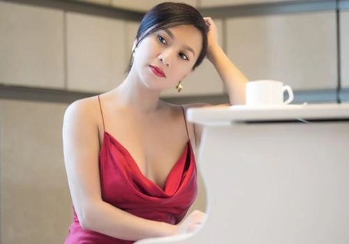 Y phụng kể chuyện bị tẩy chay vì mặc hở - 9