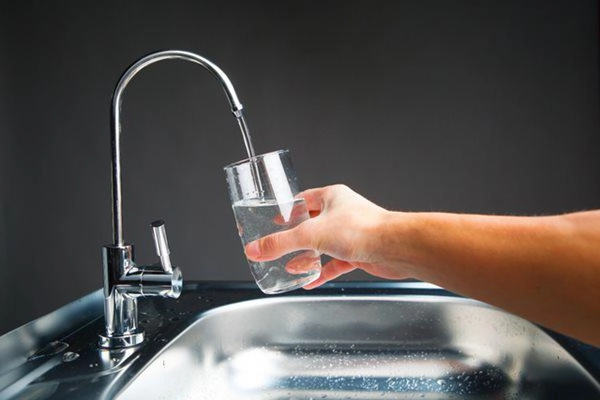 3 sai lầm 99 gia đình mắc khi dùng máy lọc nước rước thêm vi khuẩn hại cả nhà - 1