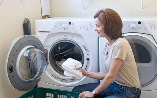 6 sai lầm khiến máy giặt hỏng lên hỏng xuống tốn điện hơn điều hòa - 2