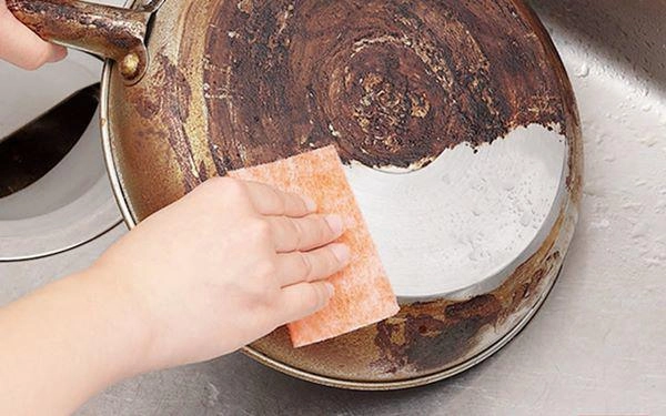 8 sai lầm biến chảo chống dính thành ổ độc 99 gia đình việt đều mắc mà không biết - 3