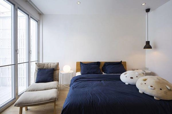 Căn nhà hình ống tăm tối bỗng lột xác nhờ thiết kế đơn giản hiện đại - 11