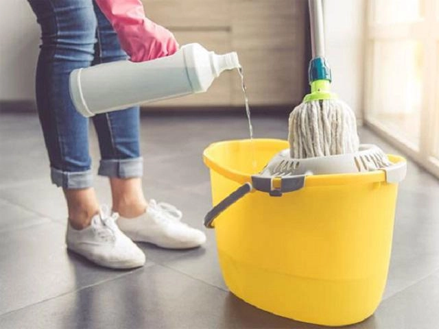 Cảnh báo 5 sai lầm tai hại 99 nhà nào cũng mắc khi dùng nước lau sàn - 5