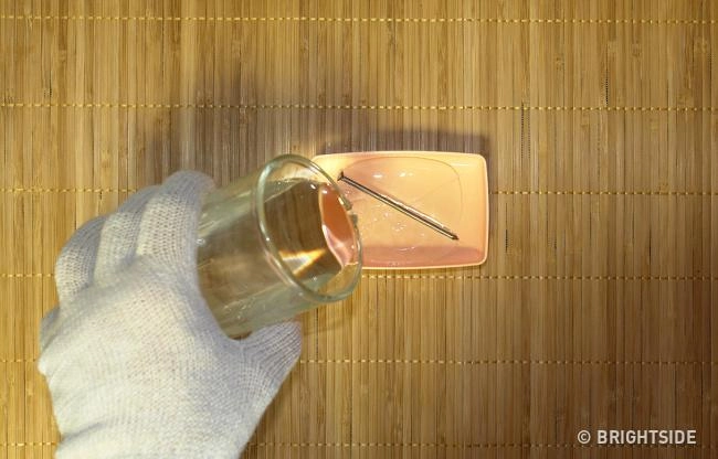 Chồng vắng nhà chị em cũng chẳng lo nếu biết những mẹo sửa đồ đạc cực đơn giản này - 5