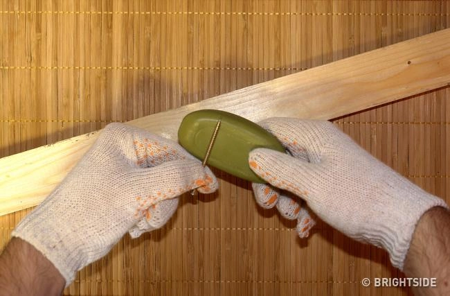 Chồng vắng nhà chị em cũng chẳng lo nếu biết những mẹo sửa đồ đạc cực đơn giản này - 6