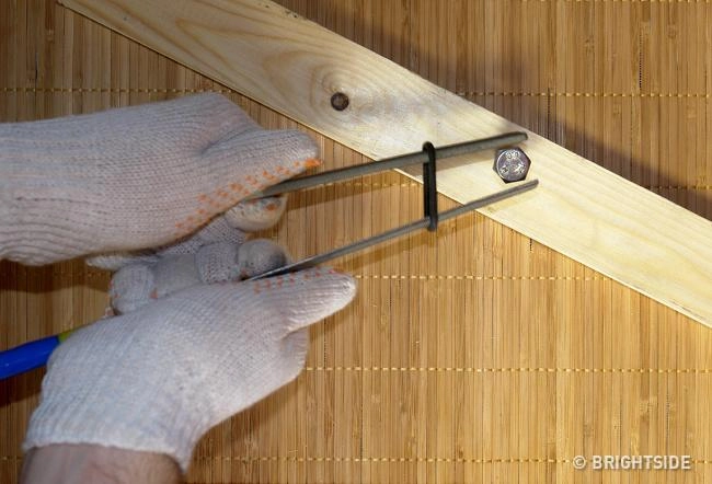 Chồng vắng nhà chị em cũng chẳng lo nếu biết những mẹo sửa đồ đạc cực đơn giản này - 12