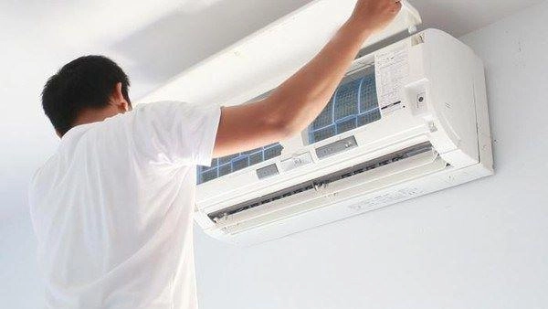 Có nên bật quạt trong phòng điều hòa nghe chuyên gia nói lý do mà sốc - 1