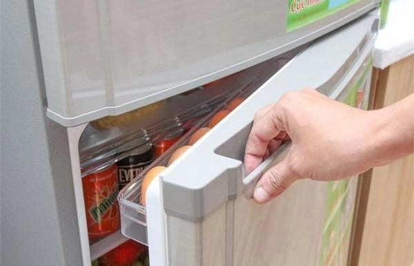 Con dâu phủ tấm vải lên tủ lạnh mẹ chồng hốt hoảng lại can ngăn vì lý do này - 1