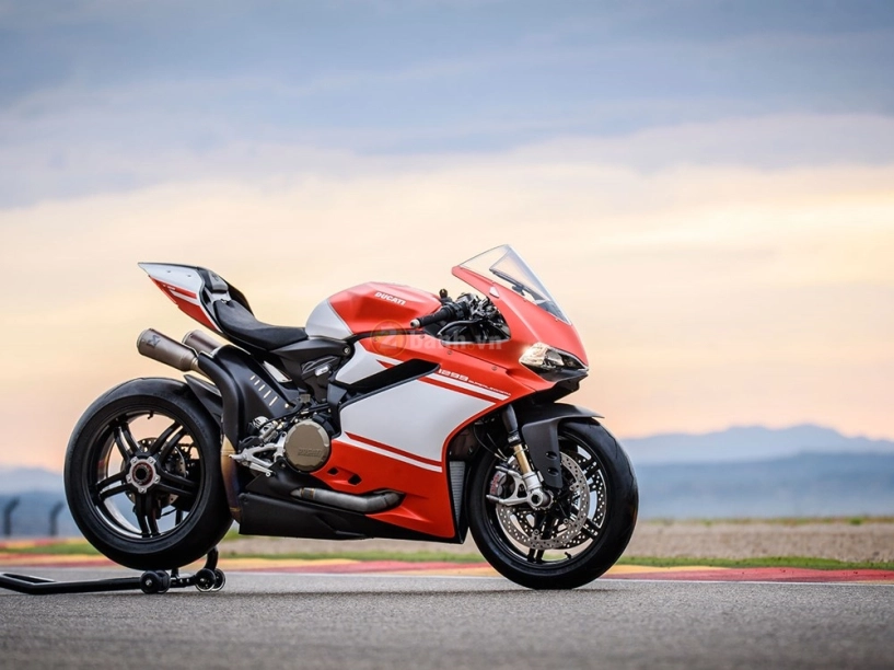 Ducati 1299 superleggera phiên bản cao cấp giới hạn có giá hơn 2 tỷ đồng - 2