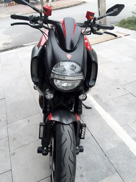 Ducati diavel - quỷ dữ hầm hố khi xuất hiện trên phố - 4
