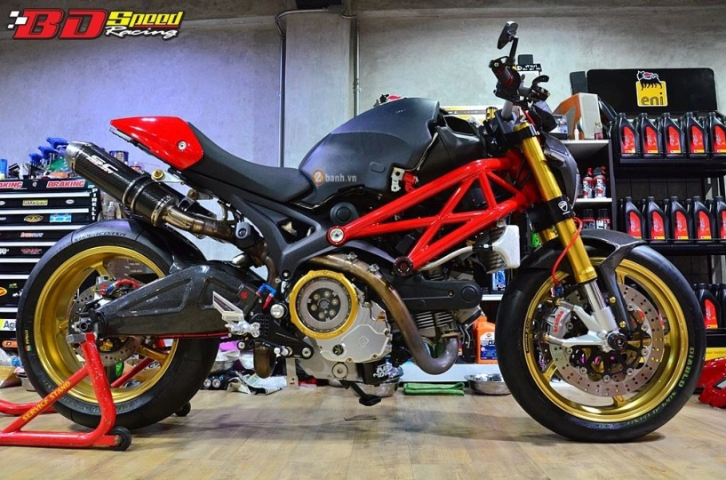 Ducati monster 795 đầy ấn tượng với bản độ còn dang dở - 1