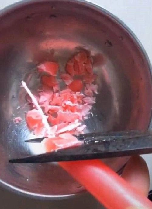 Hết tết mà nhà vẫn có cành đào bày cả năm không héo hóa ra bí mật từ cây nến - 3