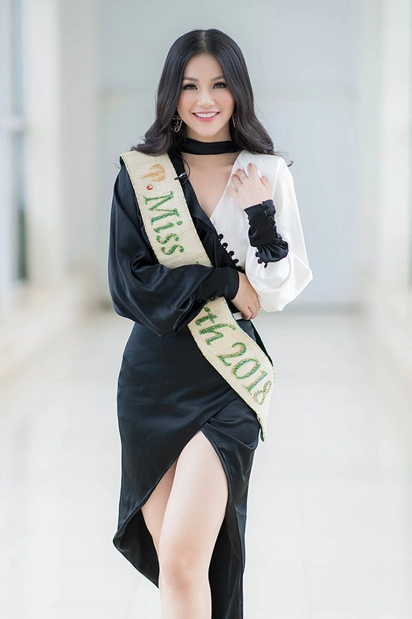 Hoa hậu phương khánh diện váy hở ngực xẻ đùi chấm thi miss earth malaysia 2019 - 10