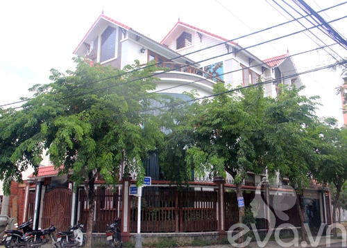 Khoe nhà choáng mắt vì nhà đà nẵng toàn gỗ - 1