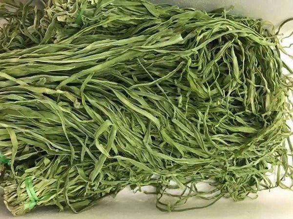Kỳ lạ loại rau đặc sản từng để tiến vua bây giờ chỉ để cho lợn ăn - 3