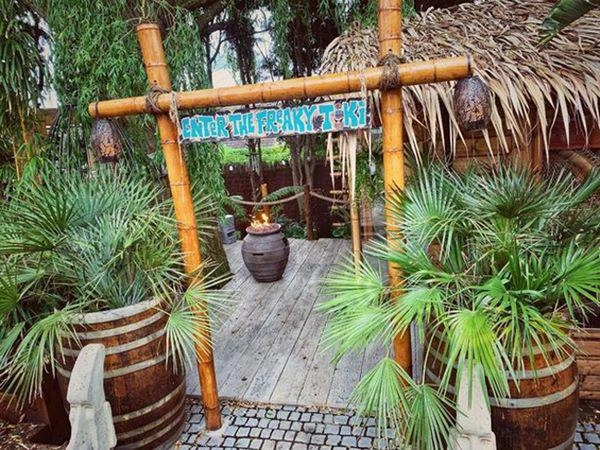 Lương ít ỏi người chồng tự xây cả hòn đảo hawaii trị giá cả tỷ tặng vợ - 4