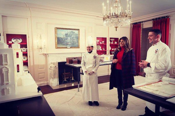 Nhà trắng lộng lẫy dịp noel dưới bàn tay trang trí của phu nhân melania trump - 11