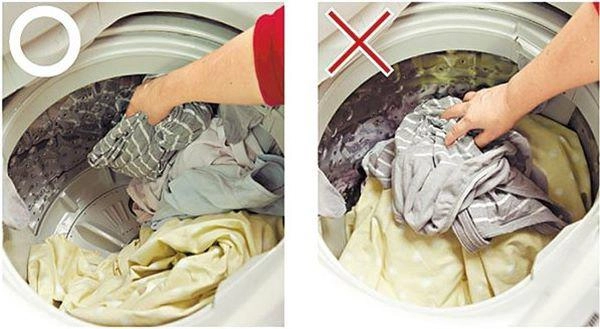 Nhân viên khách sạn tiết lộ 7 mẹo giúp quần áo giặt máy luôn sạch thơm khó cưỡng - 1