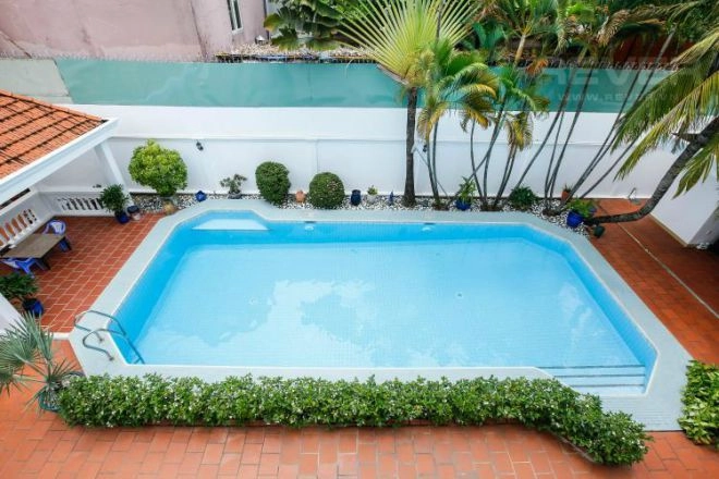 Những kiểu thiết kế sân vườn đẹp với hồ cá bể bơi cây cảnh không thể bỏ qua - 9