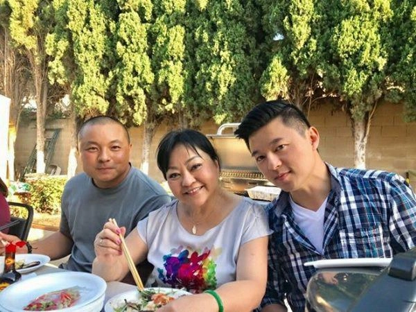 Sống ở mỹ không thiếu thứ gì danh ca hương lan vẫn tự trồng rau cứ nhìn vườn nhớ quê - 1