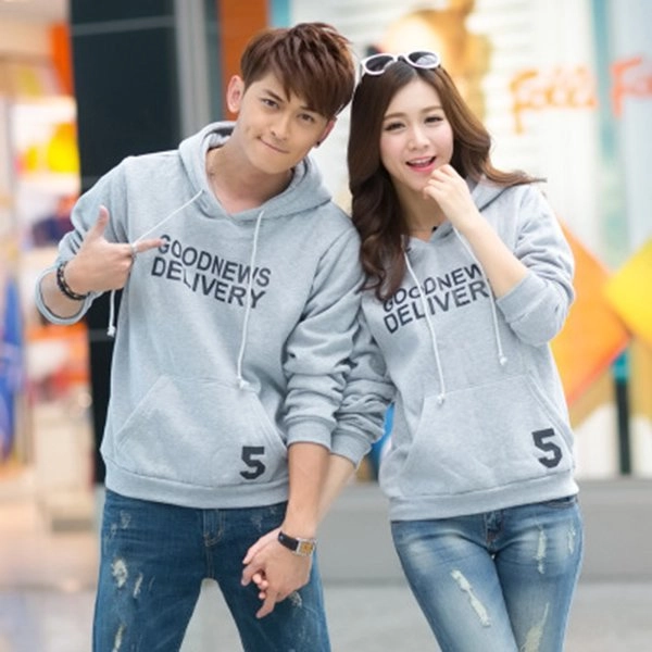 Thu đông này các cặp tình nhân hãy diện những kiểu áo hoodie đôi vừa đẹp vừa ấm áp - 1