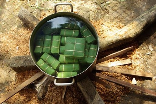 2 cách gói bánh chưng vuông vắn xanh đẹp cả nhà đều khen - 8