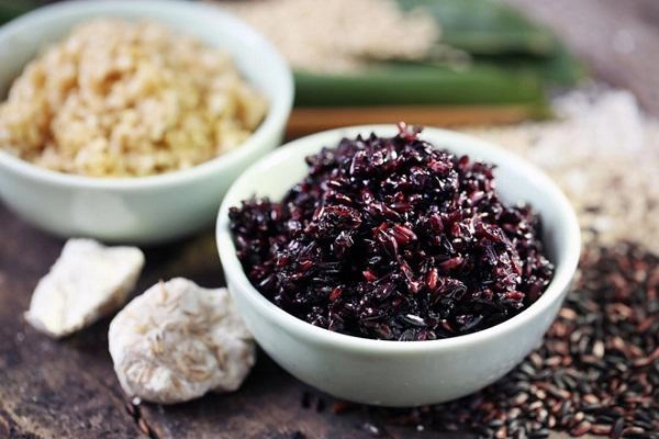 2 cách làm cơm rượu ngon ngọt không cay ăn chẳng say cho chị em cúng tết đoan ngọ - 1