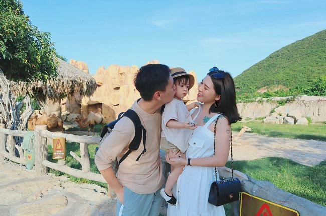 4 hotmom thế hệ mới giỏi giang xinh đẹp chăm con ngoan nức tiếng mạng xã hội - 2