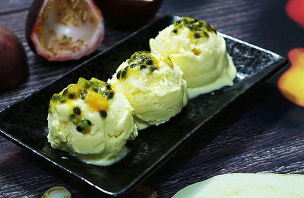 6 cách làm kem dừa độc và lạ nhà nhà đều mê - 13
