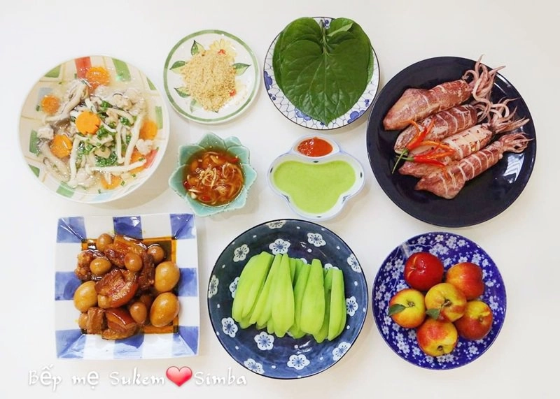 8x chia sẻ những mâm cơm 4 người 6 món hôm nào cũng linh đình như nhà có tiệc - 2