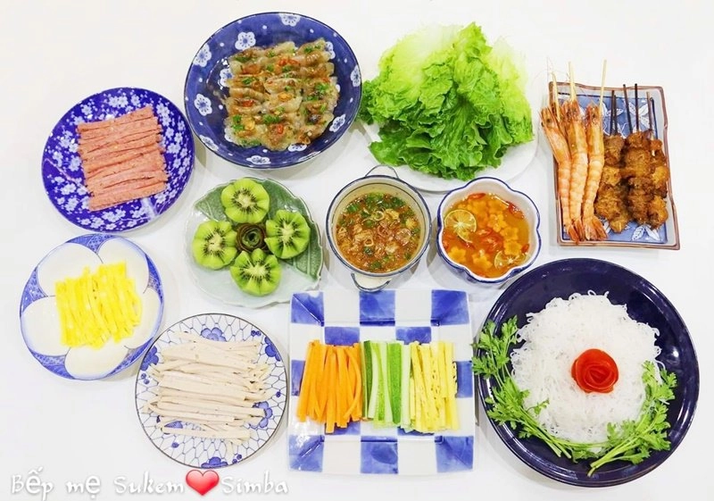 8x chia sẻ những mâm cơm 4 người 6 món hôm nào cũng linh đình như nhà có tiệc - 11