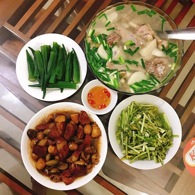 9x xinh đẹp ngày nấu 3 bữa ăn đủ món dân tình vừa khen vừa phát hiện điều thú vị - 14