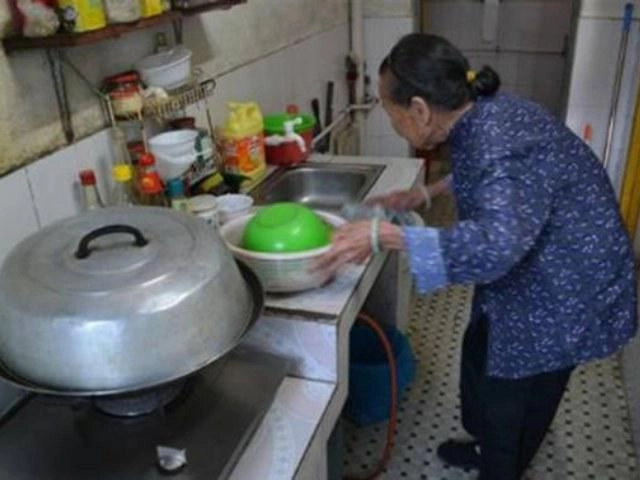 Làm mẹ đơn thân chỉ cần nghe con hỏi mẹ ơi bố đâu là trái tim tôi thắt lại - 3