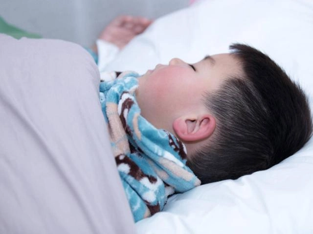 Thời tiết trở lạnh mẹ làm quy tắc 1 cần 4 không con ngủ ngon không bị ho ốm - 8