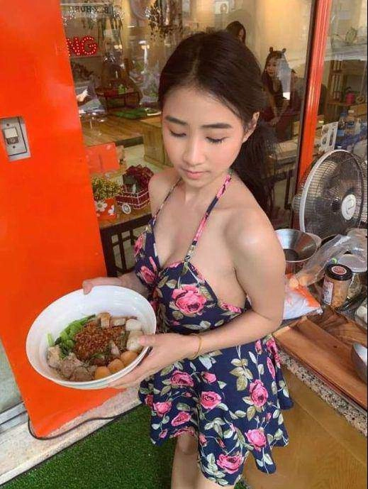 Bán hàng ăn phơi vòng 1 căng đầy thế này bảo sao nam giới chỉ thích thay vợ đi chợ - 8