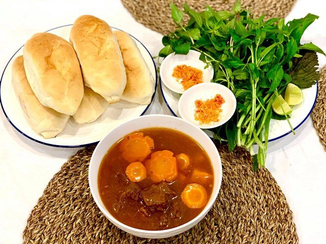 Bao năm bị nghi là thiên kim tiểu thư được chiều nhưng em gái quang vinh đích thị gái đảm - 17