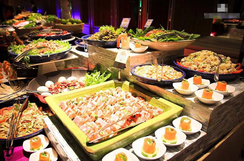 Bí mật bên trong các nhà hàng buffet không nhân viên nào dám hé lộ - 1