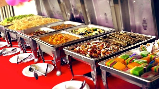 Bí mật bên trong các nhà hàng buffet không nhân viên nào dám hé lộ - 2