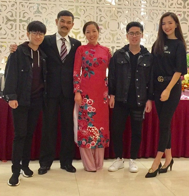 Bình luận dưới mâm cơm của con gái bố ruột bích phương còn nhắc tới chàng trai đặc biệt - 6