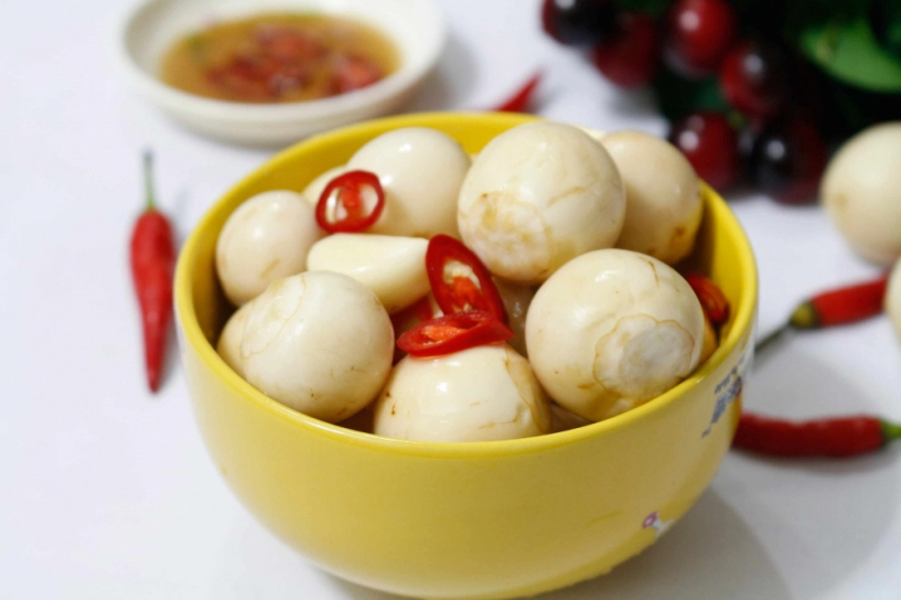 Bữa ăn 4 món vừa dọn lên mâm đã hết sạch cơm - 6
