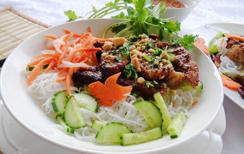 Bún thịt nướng ngon với cách làm đơn giản thịt thơm ngon - 1