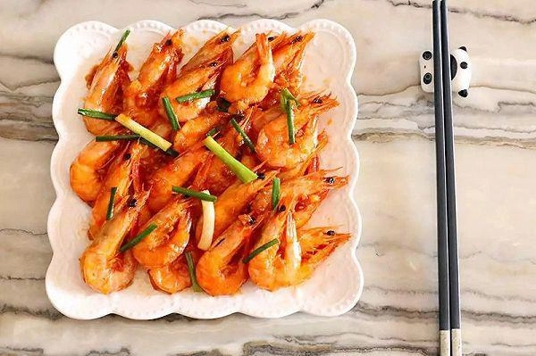 Cả nhà chán ăn làm ngay tôm sốt cà chua kiểu này cơm nấu bao nhiêu cũng hết - 6