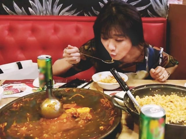 Ca sĩ nhật kim anh khoe món gì mà khiến dân tình ai cũng cười khúc khích - 9