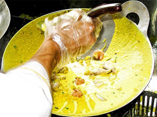 Cách làm bánh xèo đơn giản thơm ngon giòn lâu chuẩn vị - 4