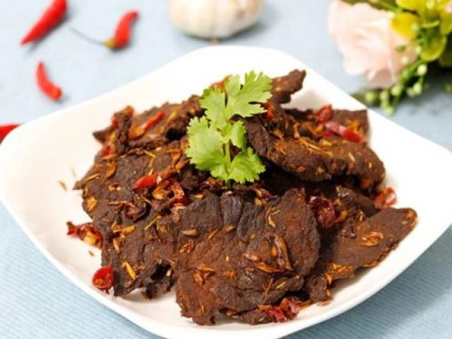 Cách làm bò khô thơm ngon vị cay cay ăn cực sướng - 6