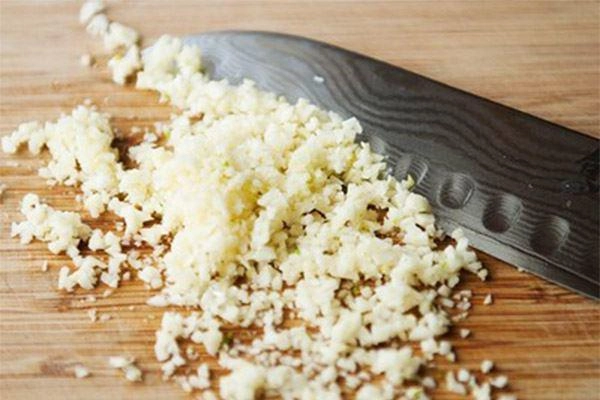 Cách làm gỏi gà với hành tây thơm ngon thịt ngọt the the của hành - 6