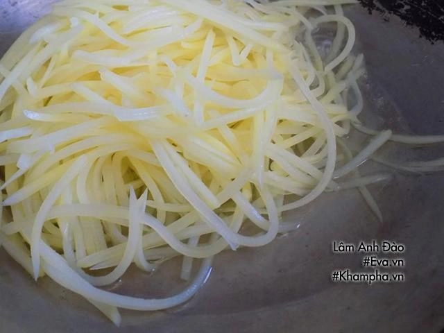 Cách làm mứt khoai tây sợi tuyệt ngon chẳng cần nước vôi trong - 4