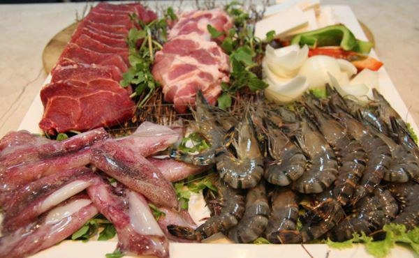 Cách nấu lẩu hải sản ngon đơn giản - 1